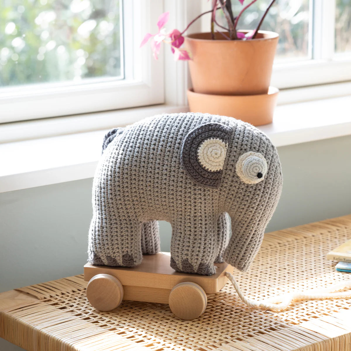Häkel-Nachziehtier, Fanto der Elefant, grau