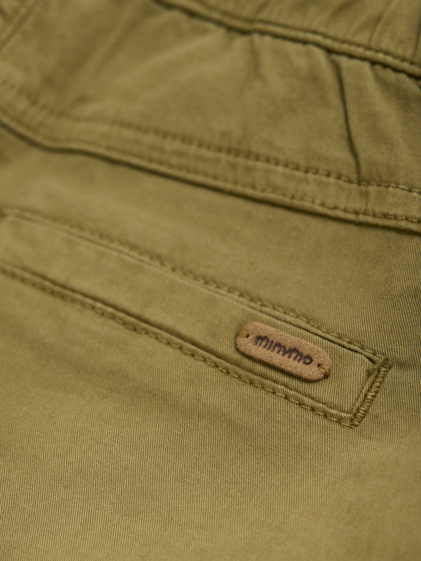 Kurze Hose Olive