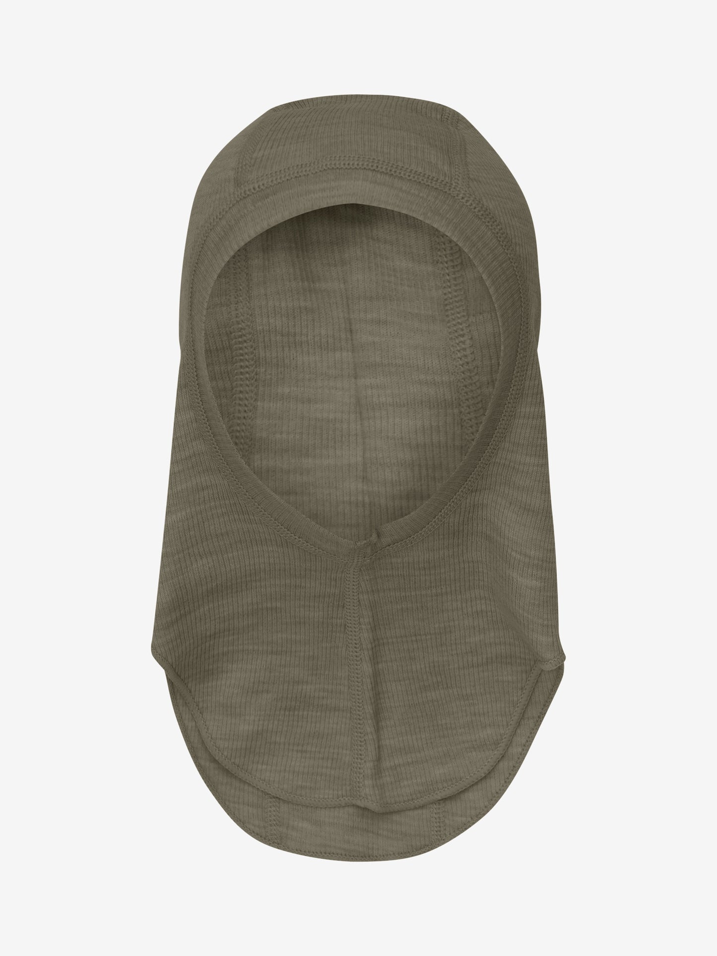 Vorderansicht der doppellagigen CeLaVi Balaclava in Dusky Green – im Bärechind Winterthur, Zürich, Schweiz.