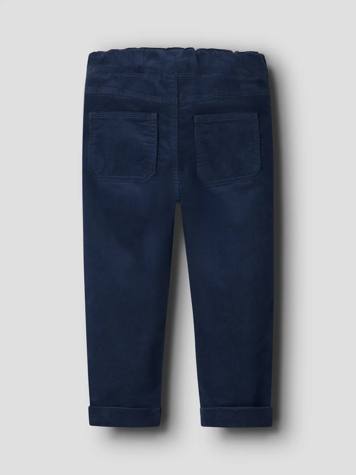 Rückseite der dunkelblauen Cordhose mit Baumwollfutter von Name it – kaufen bei Bärechind Winterthur Zürich Schweiz.