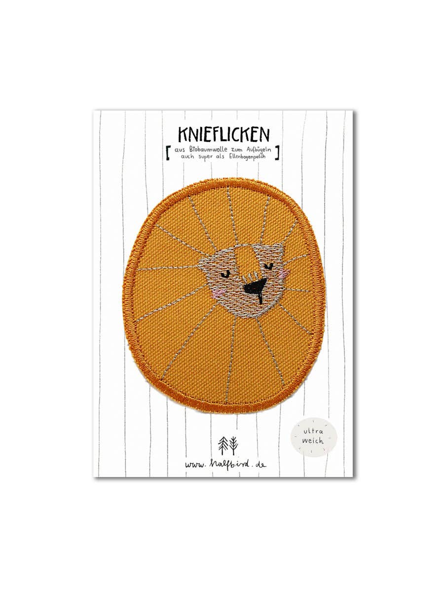 Verpackter Löwen-Knieflicken von Halfbird – nachhaltige Reparatur für Kinderkleidung in der Schweiz