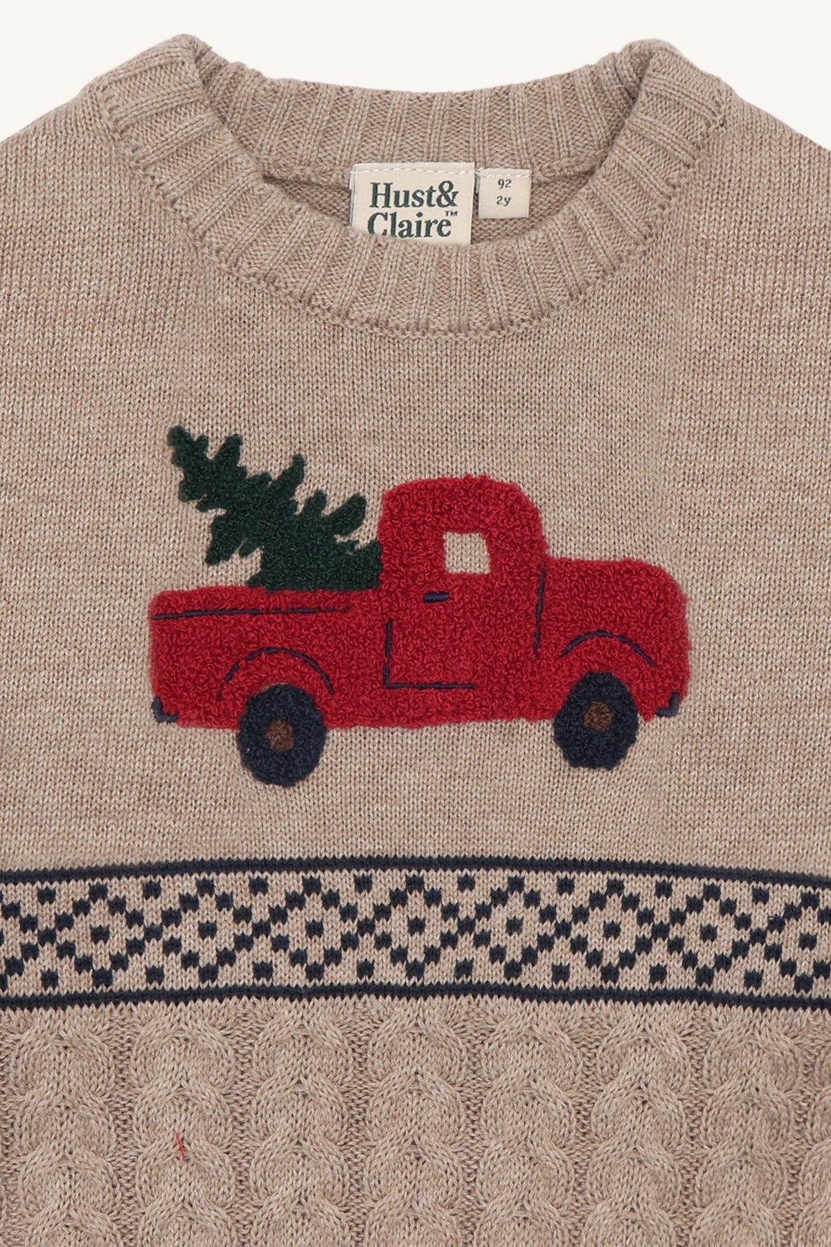 Hust & Claire Pelle Zopfstrickpullover Weihnachtsauto in Biscuit, Ansicht 3