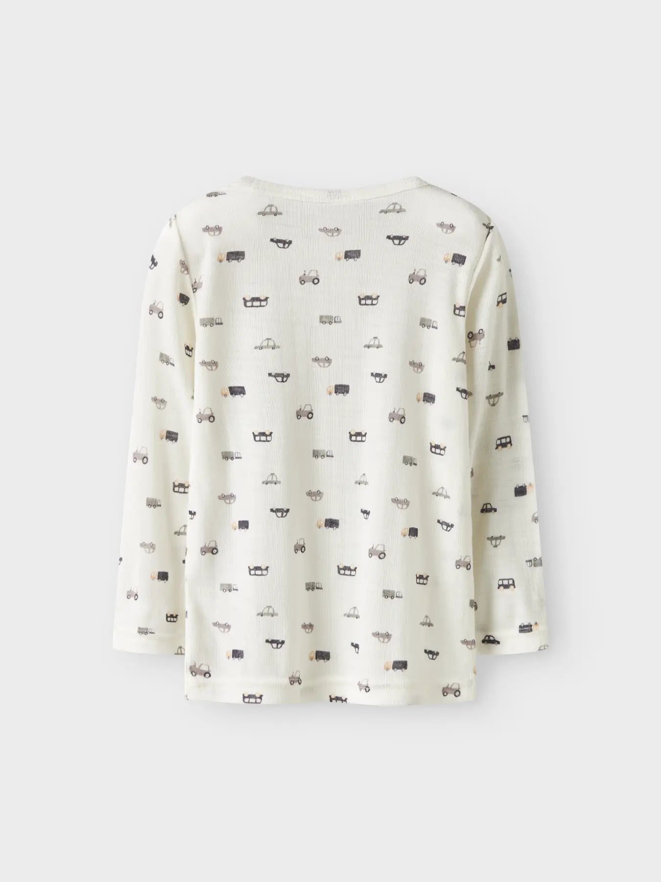 Rückansicht eines dünnen Langarmshirts aus Wolle mit Auto-Muster, naturfarben.