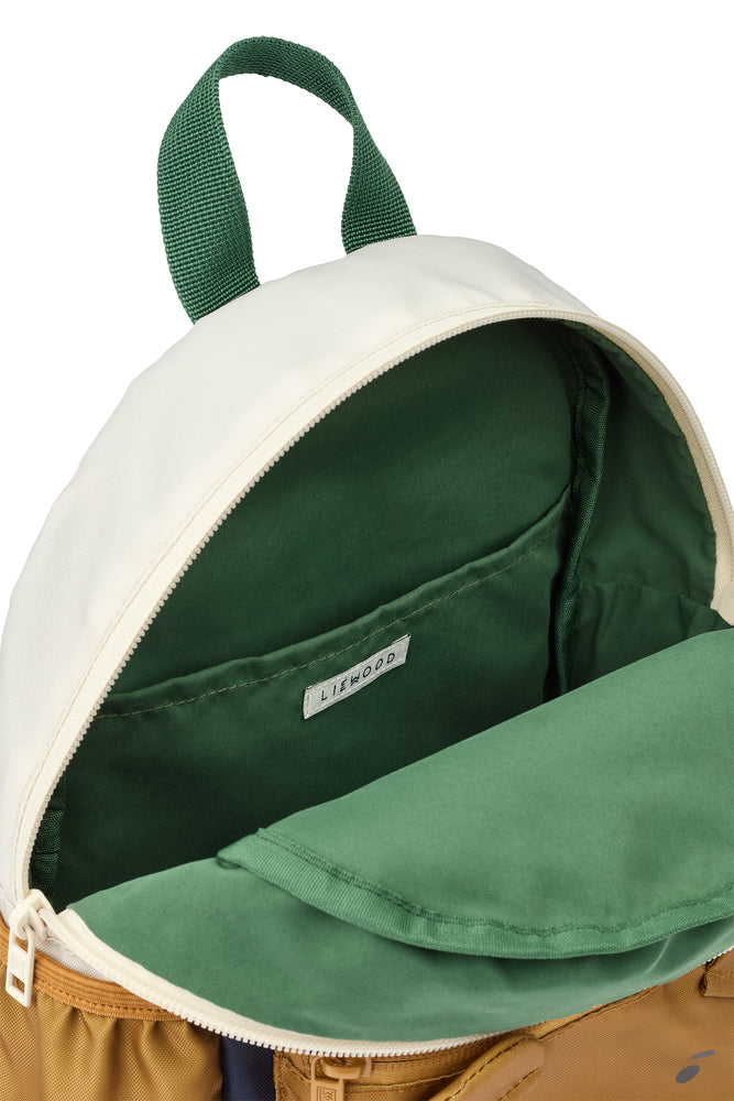 Innenansicht des Liewood Andreas Kinderrucksacks mit grünem Futter – Bärechind Winterthur.