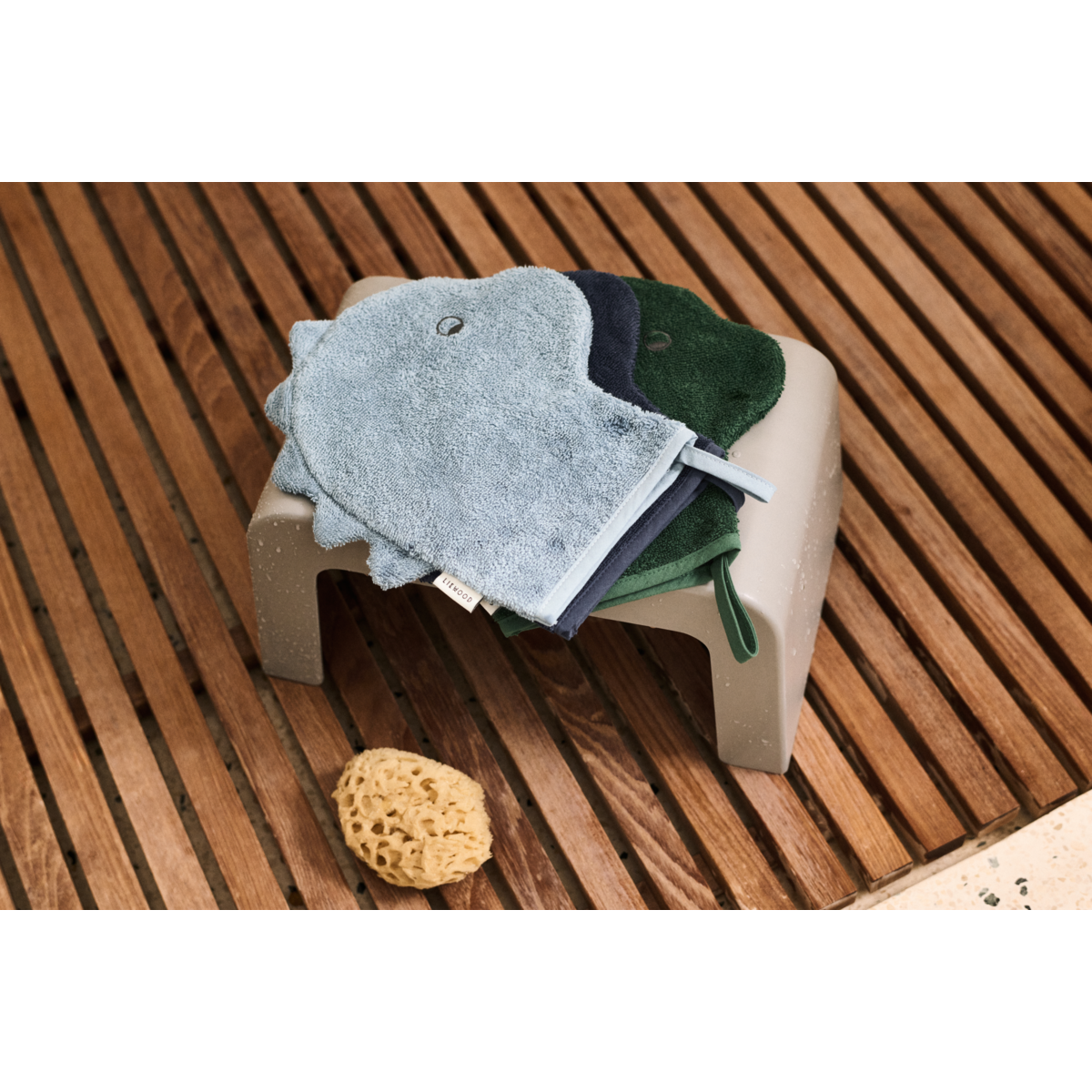 Bärechind Liewood Waschlappen Sylvester Beach Blue Mix aus 100% Bio-Baumwolle
