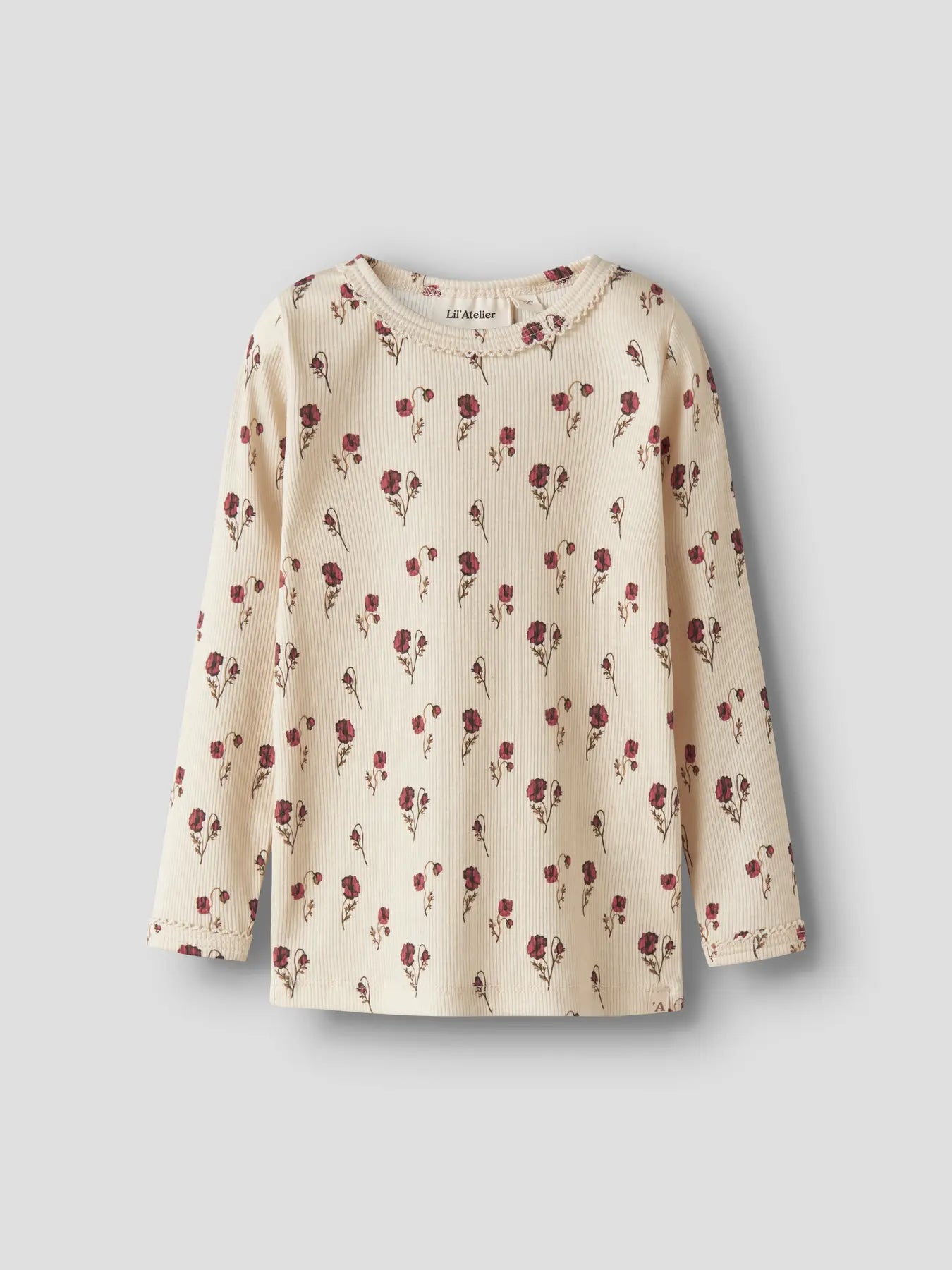 Lil'Atelier Langarmshirt mit Blumenprint aus Baumwoll-Modal – exklusiv bei Bärechind in Winterthur, Zürich Schweiz.