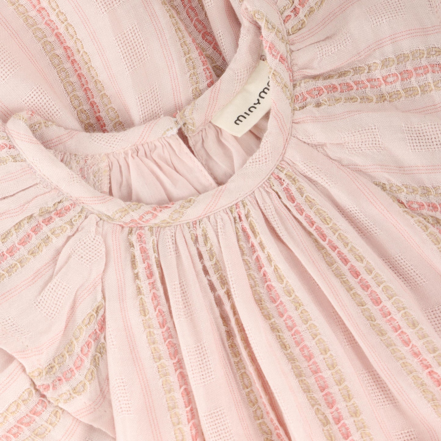 Detailansicht rosa Sommerkleid aus Bambus Viskose von Minymo im Bärechind Kinderladen Winterthur Zürich Schweiz