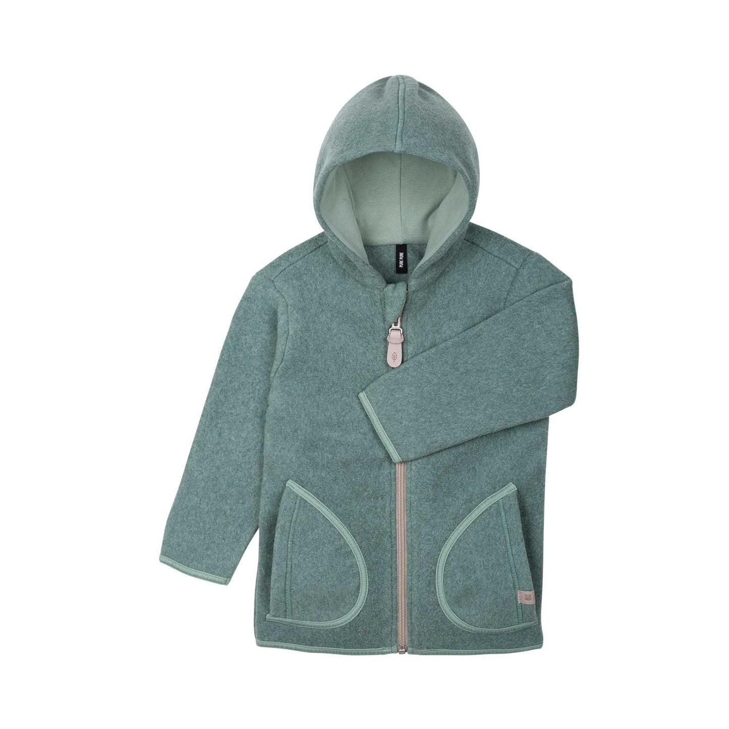 Mini-Jacke aus Baumwoll-Fleece in Salbei von Pure Pure by Bauer, geschlossen – nachhaltige Kinderjacke in Winterthur, Zürich, Schweiz.
