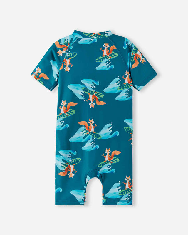 Rückansicht des Reima UV-Schwimmanzugs für Kinder – Blau mit tierischem Allover-Muster – ideal für im Sommer am See oder in der Badi.