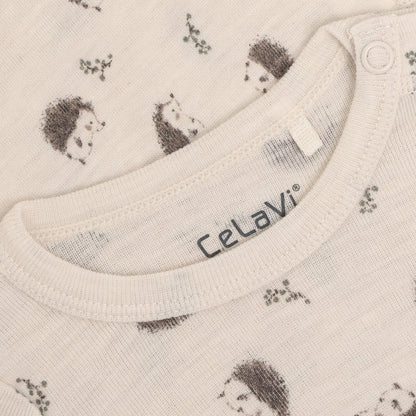 Nahaufnahme Igelprint auf Merino Body CeLaVi Walnut
