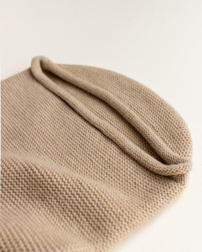 Hvid Cocoons, Sand