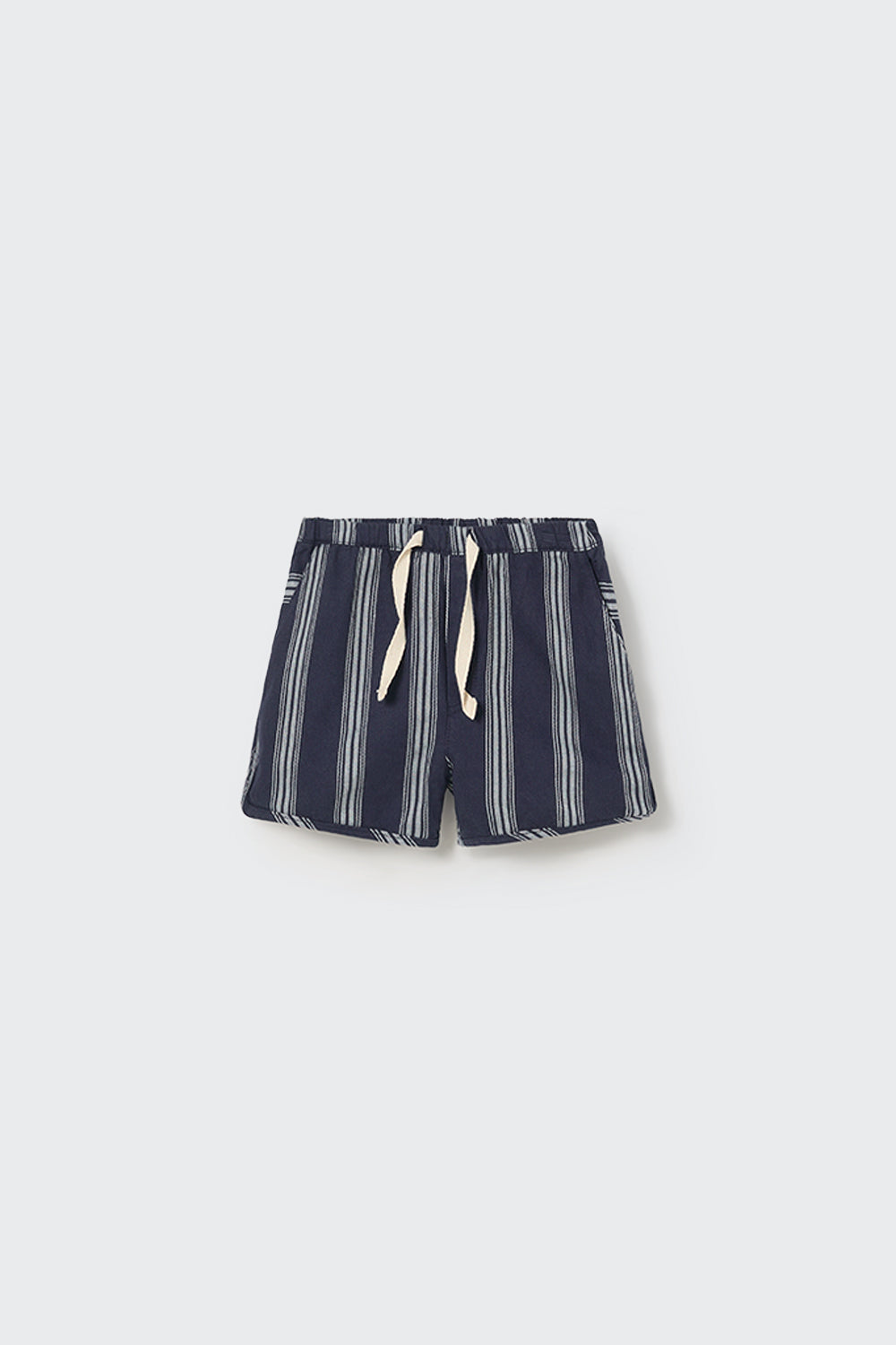 Cozmo Julius Baby Shorts – Gestreifte Bio-Shorts für Babys, ideal für heisse Sommertage.