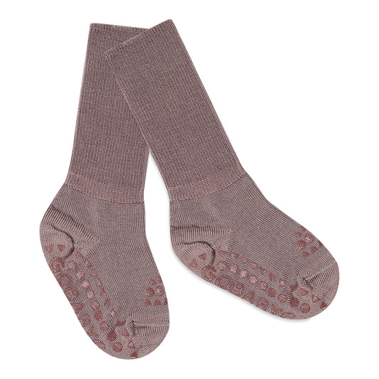 GoBabyGo Wolle Anti-Rutsch Socken dark purple mit Noppen – im Bärechind Winterthur, Zürich, Schweiz erhältlich