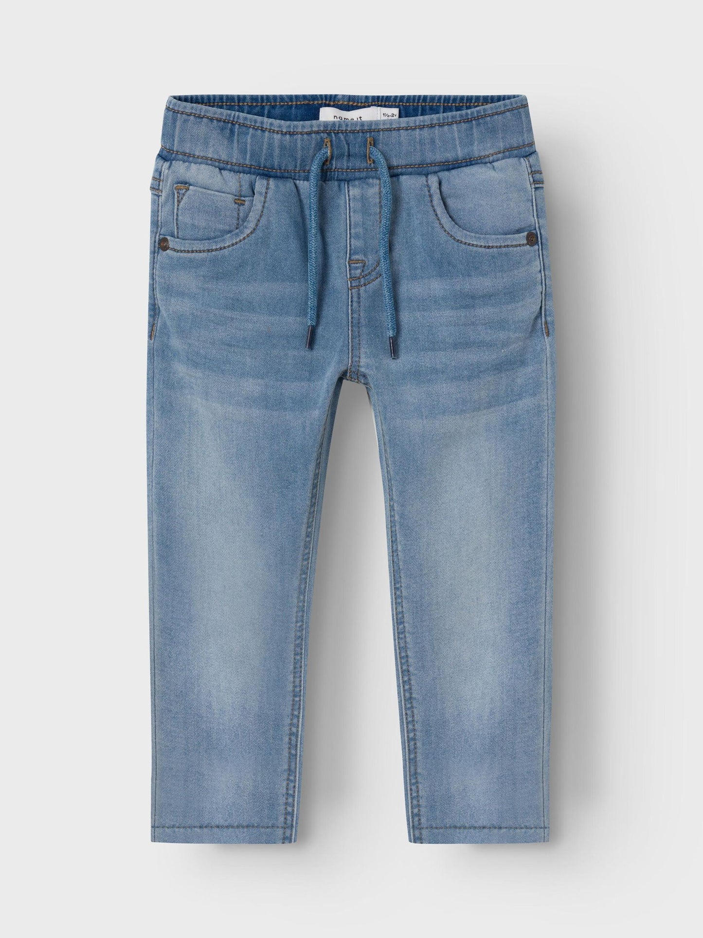 Slim Fit Kinder-Jeans in Hellblau – Vorderansicht
