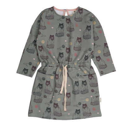 Langarm Kleid aus Bio-Baumwolle mit grauem Katzenprint – erhältlich bei Bärechind in Winterthur, Zürich, Schweiz.


