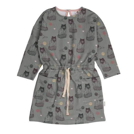 Langarm Kleid aus Bio-Baumwolle mit grauem Katzenprint – erhältlich bei Bärechind in Winterthur, Zürich, Schweiz.

