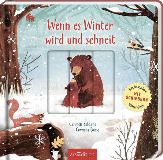 Bärenmutter und Jungtier kuscheln sich im ersten Schnee auf dem Buchcover