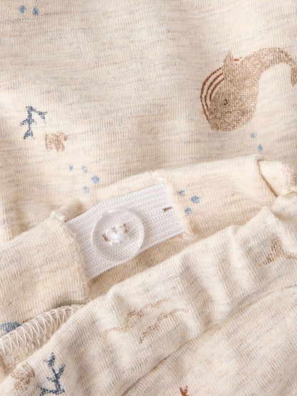 Detail Babyhose mit Wal und Meeresmotiv von NAME IT erhältlich bei Bärechind Kinderladen Winterthur Zürich Schweiz