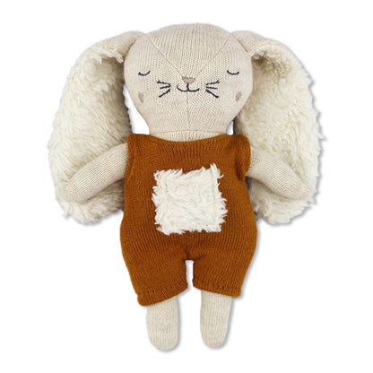 Babyrassel Hase rost von Ava&Yves aus Bio Baumwolle –zu kaufen im Kinderladen Bärechind Winterthur Zürich Schweiz.