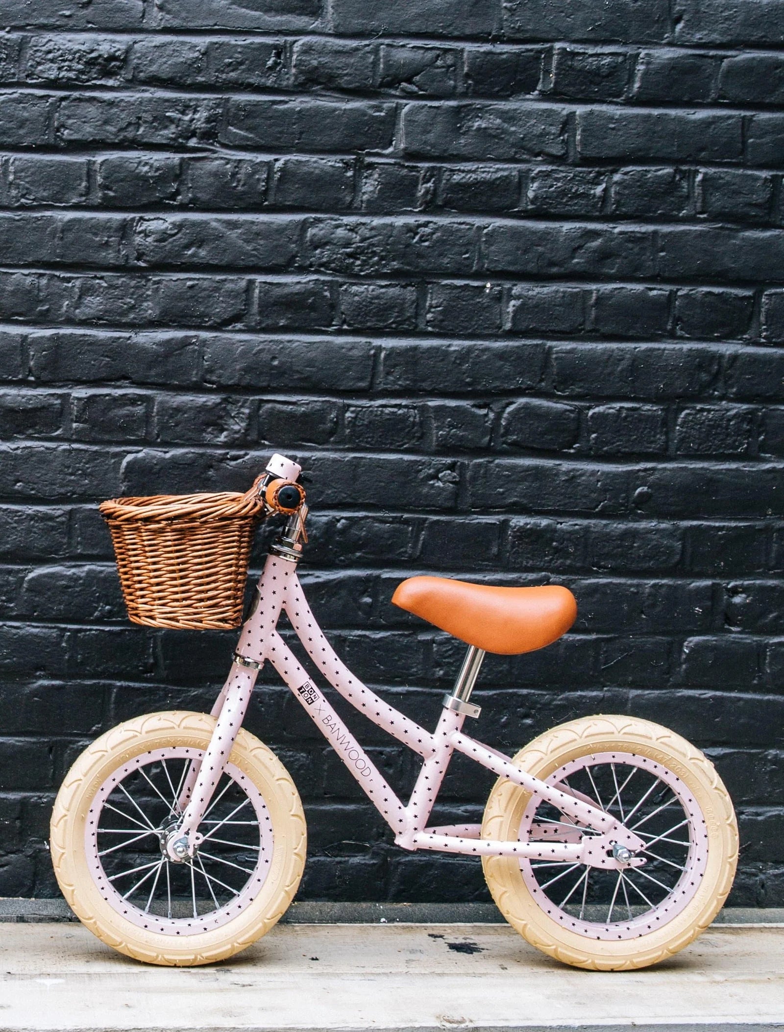 Banwood Laufrad Bonton Cream mit Korb, Bärechind Winterthur, Zürich Schweiz.