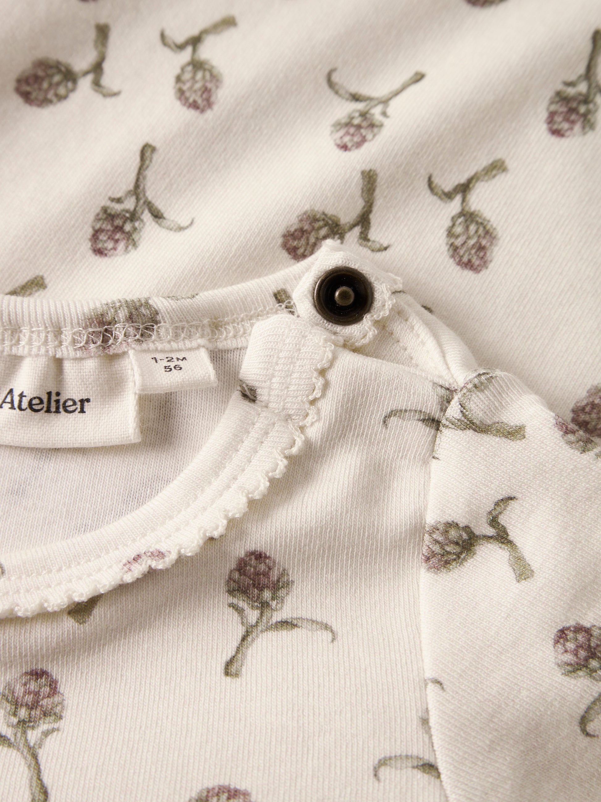 Lil'Atelier Langarmbody mit Blumenprint bei Bärechind