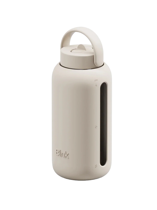 Bink Day Bottle 800 ml in der Farbe Sand aus Glas mit Silikonhülle – nachhaltige Trinkflasche bei Bärechind in Winterthur, Zürich, Schweiz.