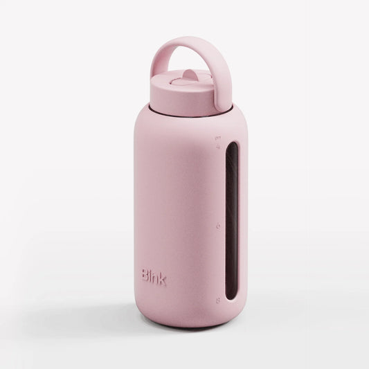 Bink Day Bottle 800 ml in der Farbe Pastel aus Glas mit Silikonhülle – nachhaltige Trinkflasche bei Bärechind in Winterthur, Zürich, Schweiz.