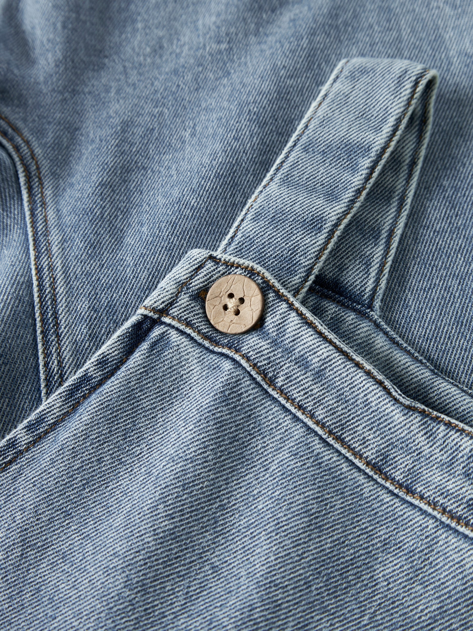 Lil'Atelier Latzhose aus Bio-Baumwolle bei Bärechind