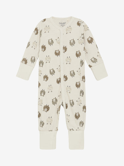 CeLaVi Jumpsuit mit braunem Schaf-Muster – Vorderansicht. Erhältlich im Bärechind in Winterthur, Zürich, Schweiz.