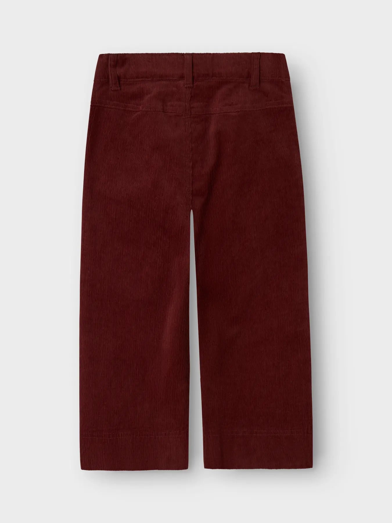 Rückansicht der LIL'ATELIER Cordhose in Weinrot aus Bio-Baumwolle – zu kaufen bei Bärechind in Winterthur, Zürich, Schweiz.
