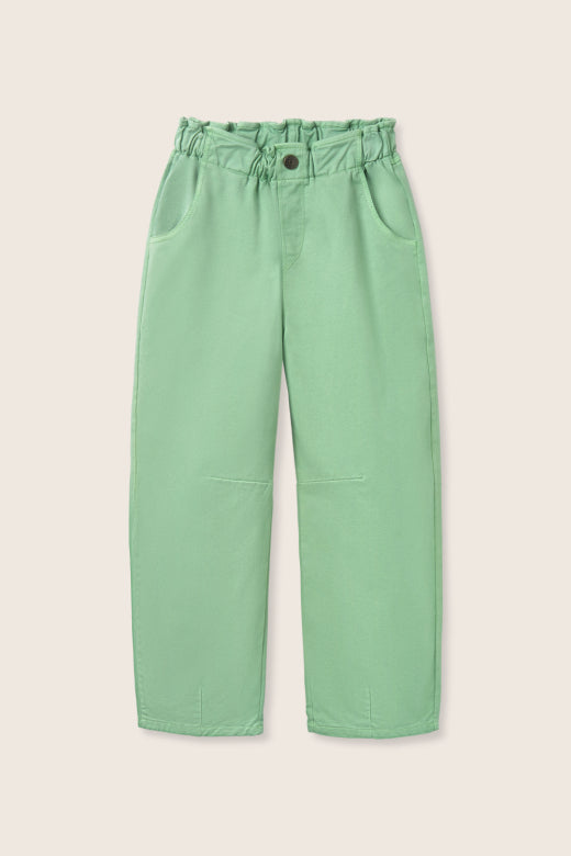 Kinderhose in Grün von Cozmo Vorderansicht im Bärechind Winterthur