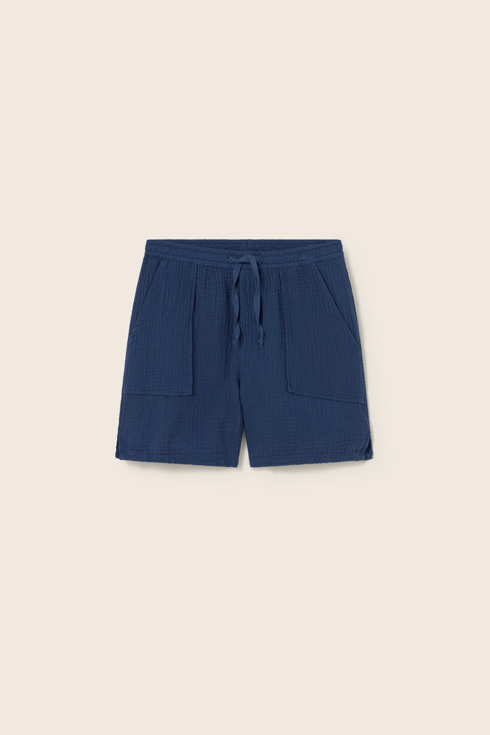 Blaue Kinder Shorts aus Musselin von Cozmo – leichte Sommer Shorts aus Baumwolle im Bärechind Winterthur