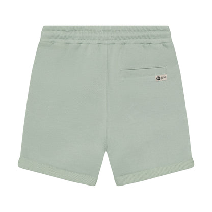 Rückansicht der Daily7Kids Jogger Shorts in Salbei für Kinder
