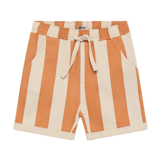 Gestreifte Kinder Shorts von Daily7Kids in Apricot und Natur – leichte Sommerhose