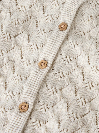 NAME IT Detail Lochmuster Strickcardigan mit Knöpfen in Beige, im Bärechind Winterthur Zürich Schweiz kaufen