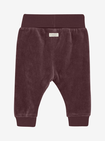 Rückansicht der Fixoni Babyhose in Braun aus Velours bei Bärechind in Winterthur, Zürich, Schweiz