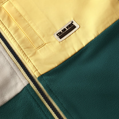 Detailansicht Reissverschluss mit Kinnschutz Fleecejacke Color Kids im Bärechind Winterthur Zürich Schweiz Kinderkleider kaufen