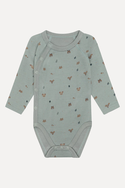 Baloo Merino/Bambus Wickelbody mit Waldtierprint, Slate green, Vorderansicht
