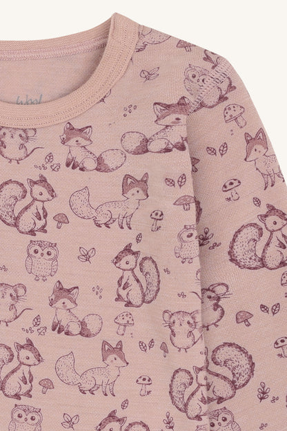 Bärechind Hust & Claire Bo Langarmbody Dusty Rose, Detailansicht Waldtierprint