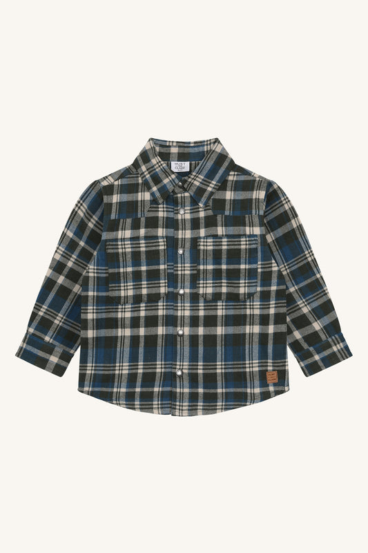 Kariertes Flanellhemd "Ravn" für Kinder in Grün und Blau von Hust&Claire, aus Bio-Baumwolle, erhältlich im Bärechind Winterthur, Zürich Schweiz.
