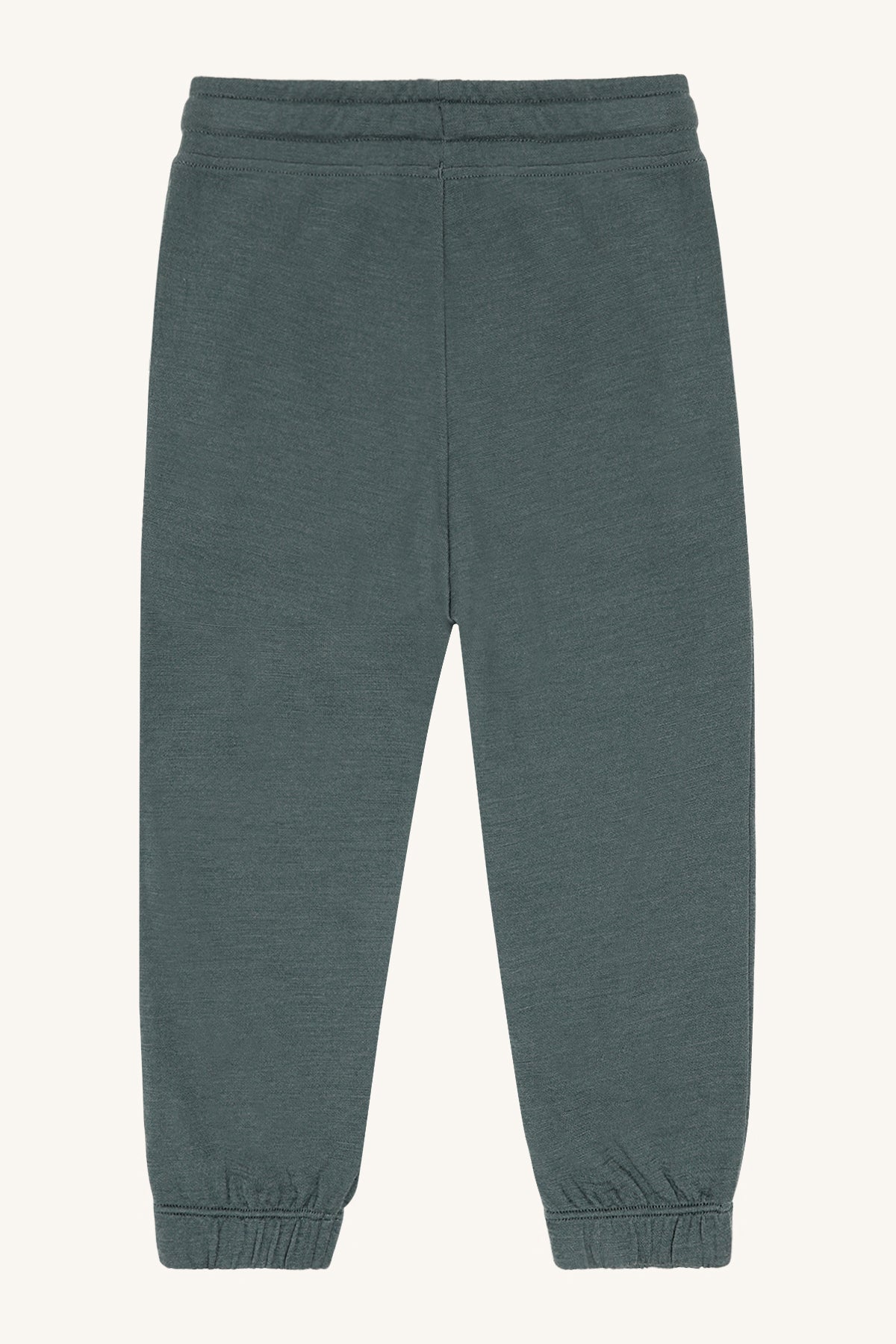 Rückansicht der Galon Trainerhose in Balsam Green, viel Bewegungsfreiheit