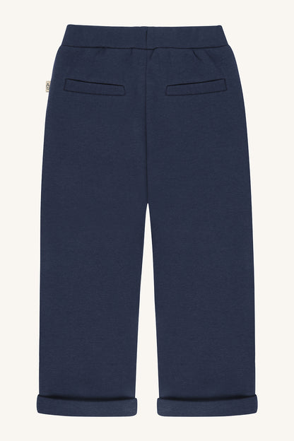 Warme Kinderhose mit dickem flauschigem Fleece für kalte Herbst und Wintertage