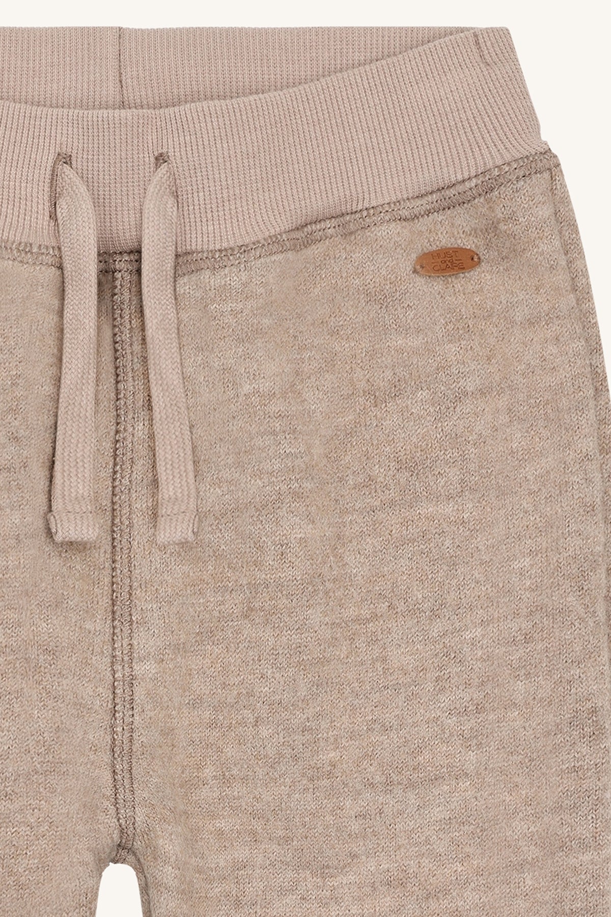 Detail der Hust & Claire Gia Wollwalkhose mit elastischem Bund und Bindeband