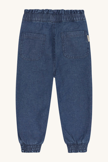 Hust&Claire Jente Kinder Jeanshose Rückseite, bequemer Schnitt bei Bärechind Winterthur Zürich Schweiz.