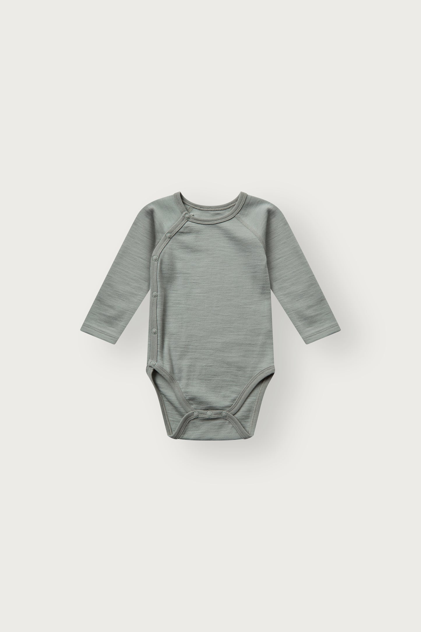 Merino Wickelbody von Hust & Claire in Slate Green, Vorderansicht