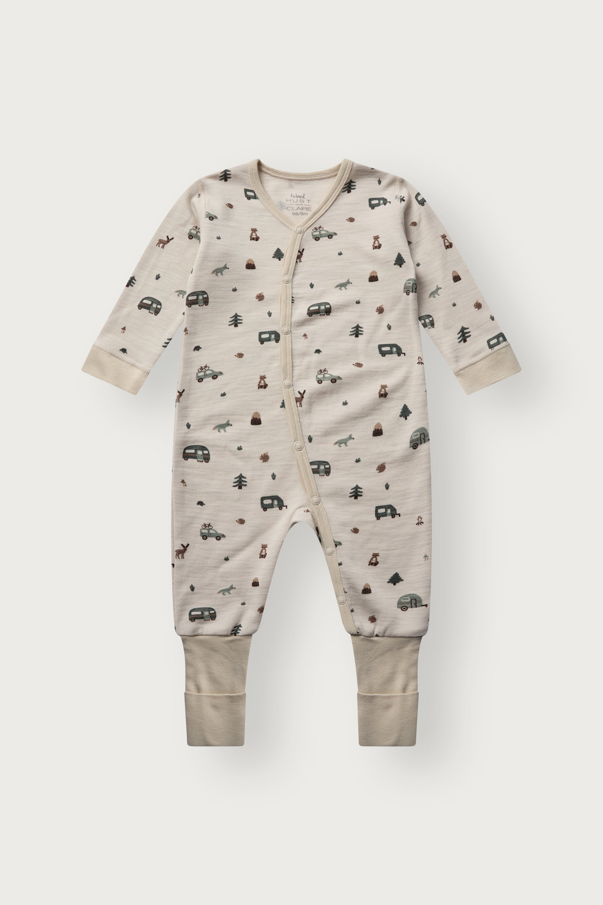 Mobi Merino Strampler von Hust & Claire mit Campingprint in French Oak, Vorderansicht