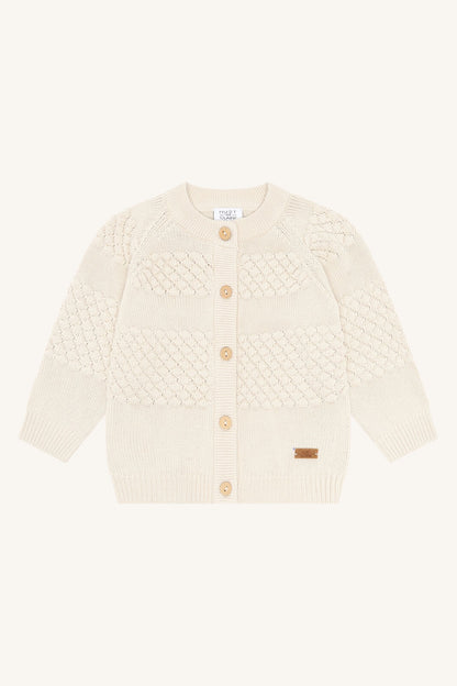 Hust&Claire Strickjäckchen aus Baumwolle in Creme – nachhaltige Babymode bei Bärechind in Winterthur, Zürich, Schweiz