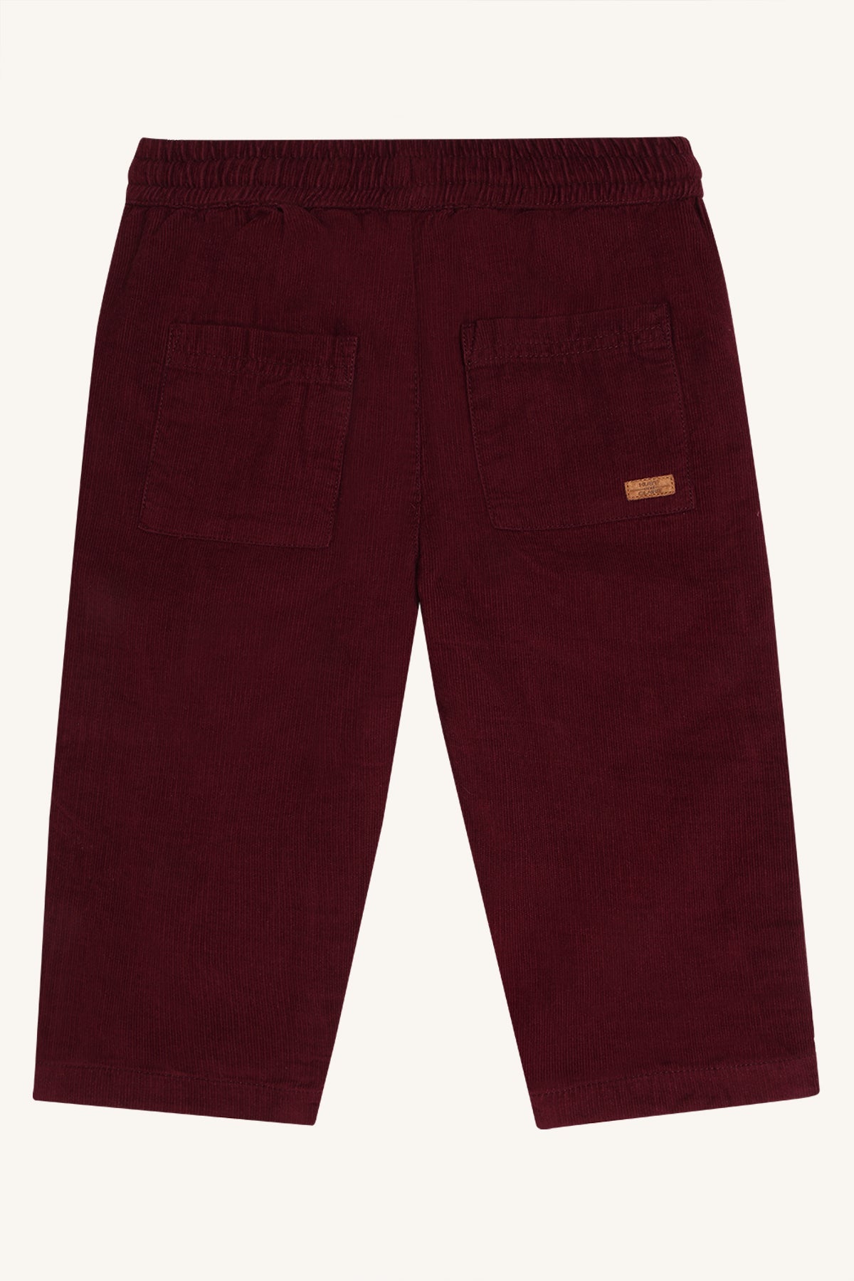 Rückansicht der Trevor Cordhose in Red Chocolate