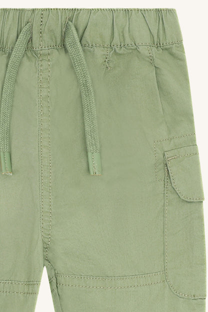 Cargo-Tasche Detail der Hust&Claire Tue Hose, leichte Sommerhose bei Bärechind Winterthur Zürich Schweiz.