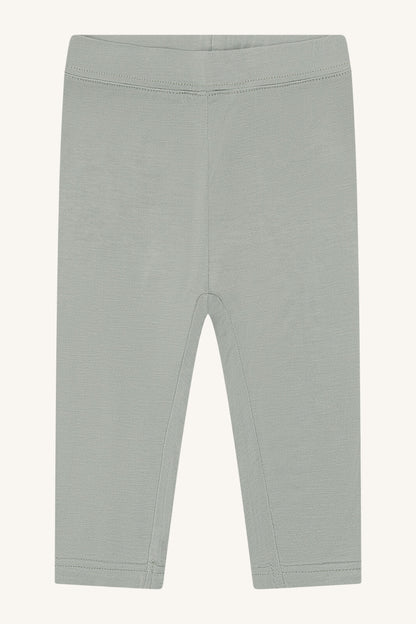 Mintgrüne Ludo Bambus Leggings von Hust&Claire – nachhaltige Kinderkleidung bei Bärechind in Winterthur, Zürich, Schweiz.